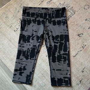 Alo Yoga Capri Pants